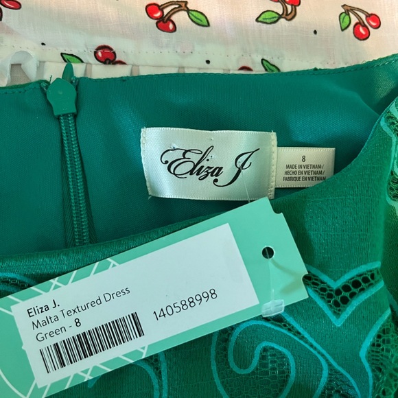 Eliza J NWT sleeveless dress size 8. Spring green color. Great condition. - Picture 4 of 9